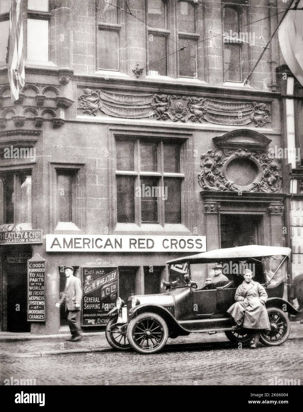 An early 20th century view of the American Red Cross offices at 35 Dale street, Liverpool. They handle the executive side of work of the large and growing American military area of camps, hospitals, and American activities in central England. Stock Photo