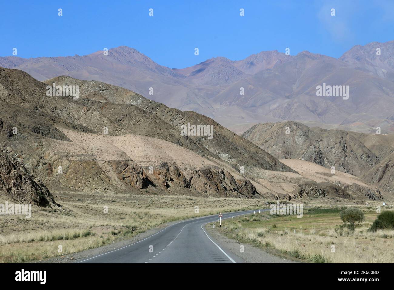 Kalmak Ashuu Pass, Song Kul, Terskey AlaToo range, Tien Shan mountains