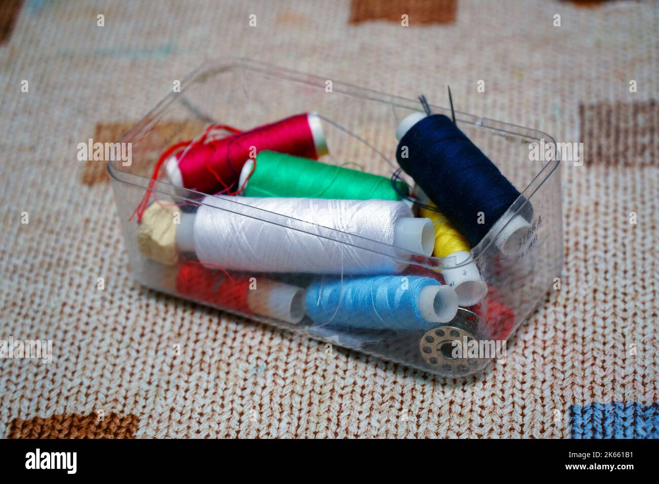 Colorful threads in a box hi-res stock photography and images - Alamy