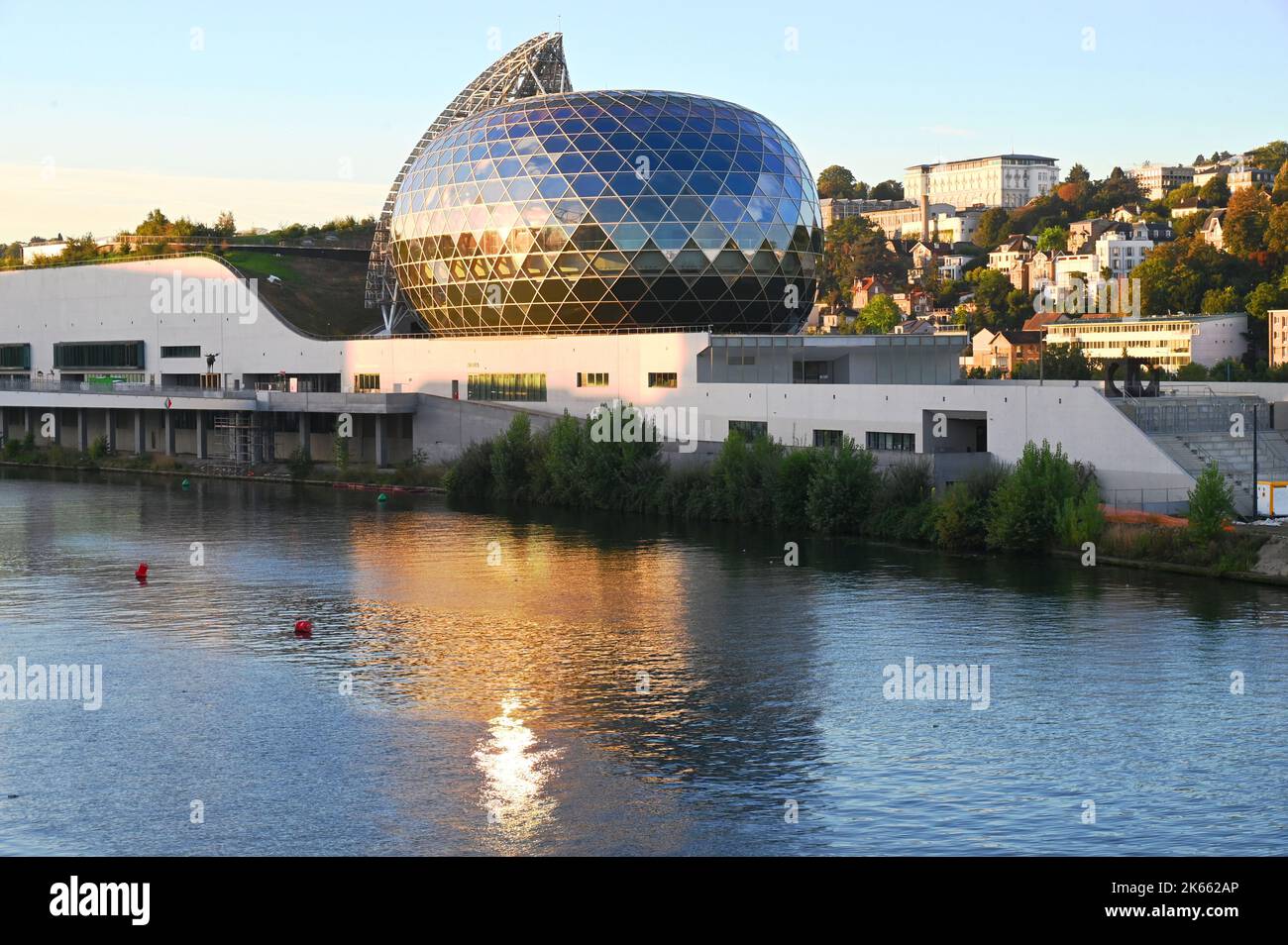 8 Cours De L île Seguin 92100 Boulogne Billancourt Boulogne billancourt hi-res stock photography and images - Alamy