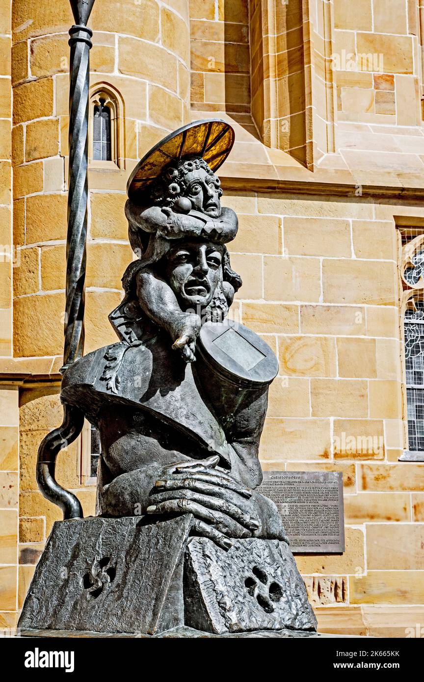 Heilbronn (Baden-Württemberg, Germany): Kilianskirche mit der Skulptur des Christophorus; Sculpture of Christophorus Stock Photo