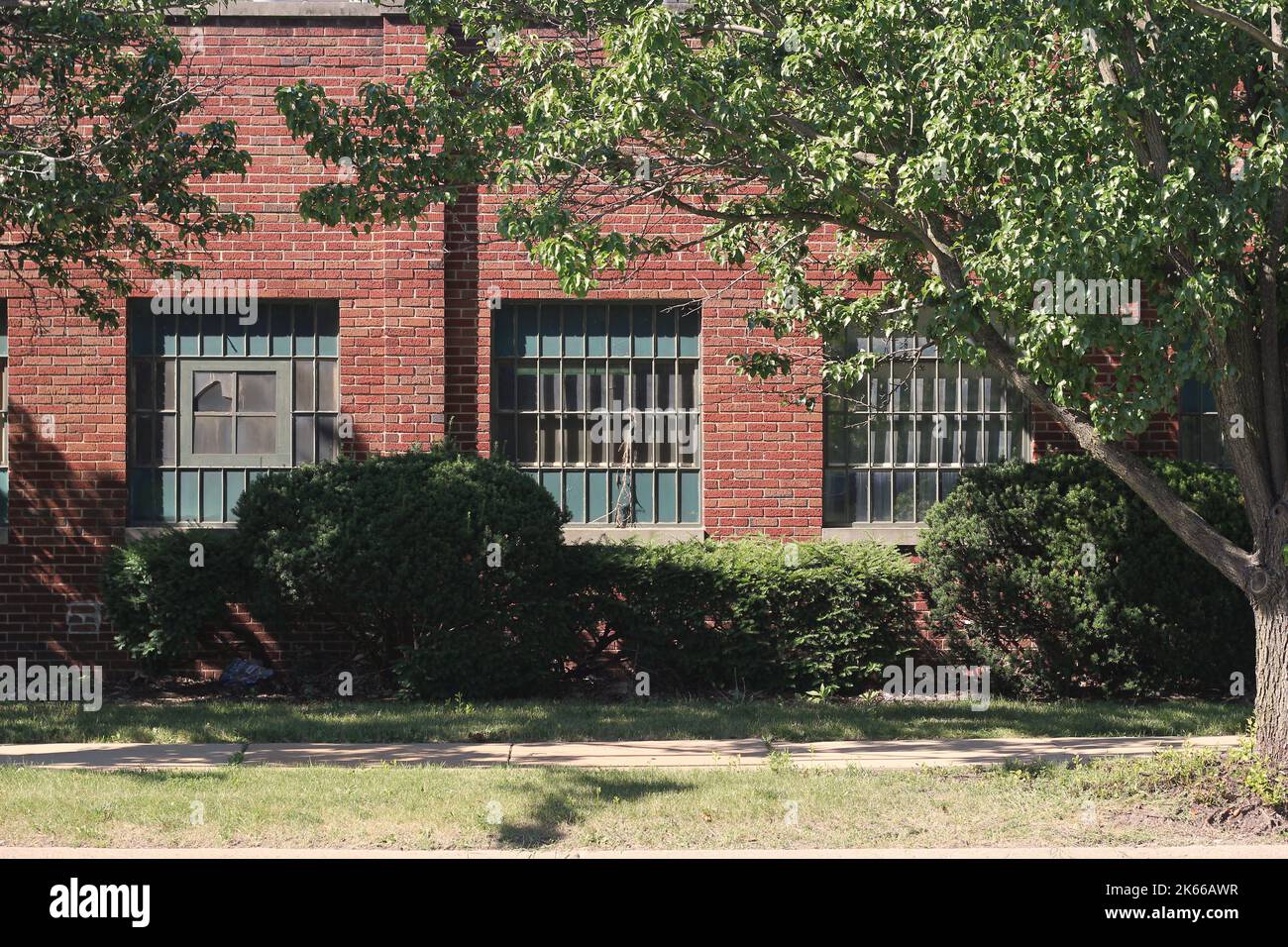 Old abandoned brick building Stock Photo - Alamy
