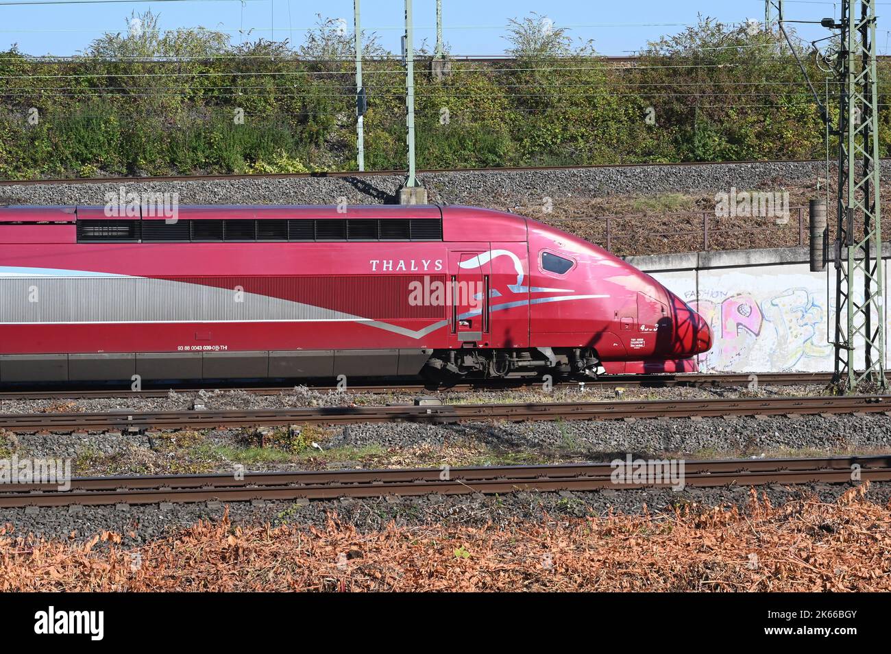 Cologne, Germany. 30th Sep, 2022. Logo, lettering on a railcar of the Thalys,  a European high-speed train based on the technology of the French TGV  Reseau Credit: Horst Galuschka/dpa/Horst Galuschka dpa/Alamy Live