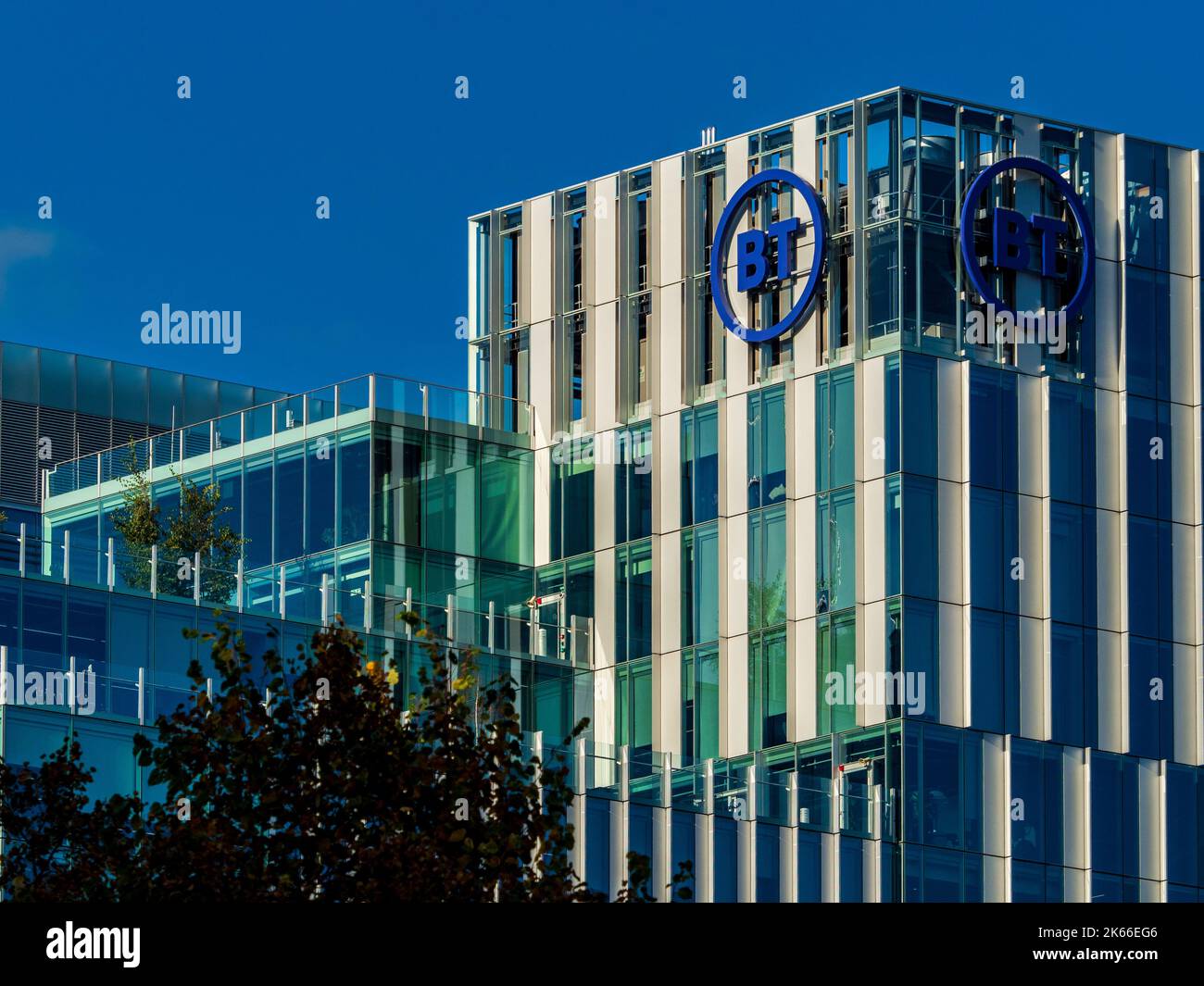 Bt london headquarters hi-res stock photography and images - Alamy