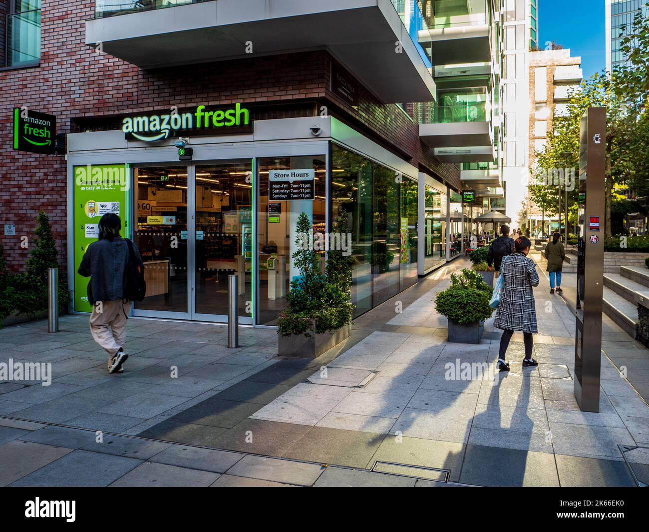 Amazon Fresh Store London Amazon Fresh at Goodman’s Field East London, opened 2022. Goodman’s