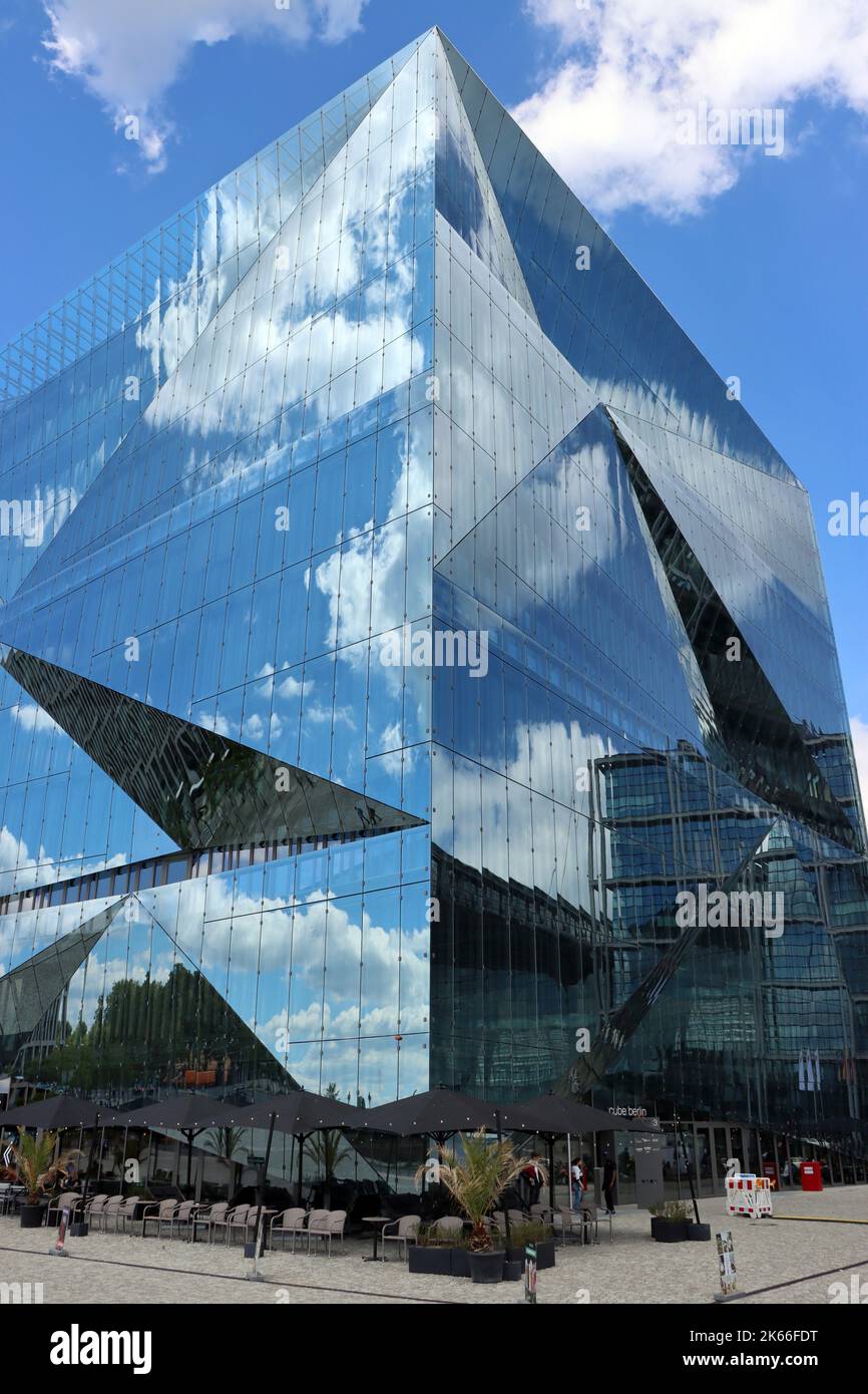 Cube Berlin, cube shaped office building at the Washington Square