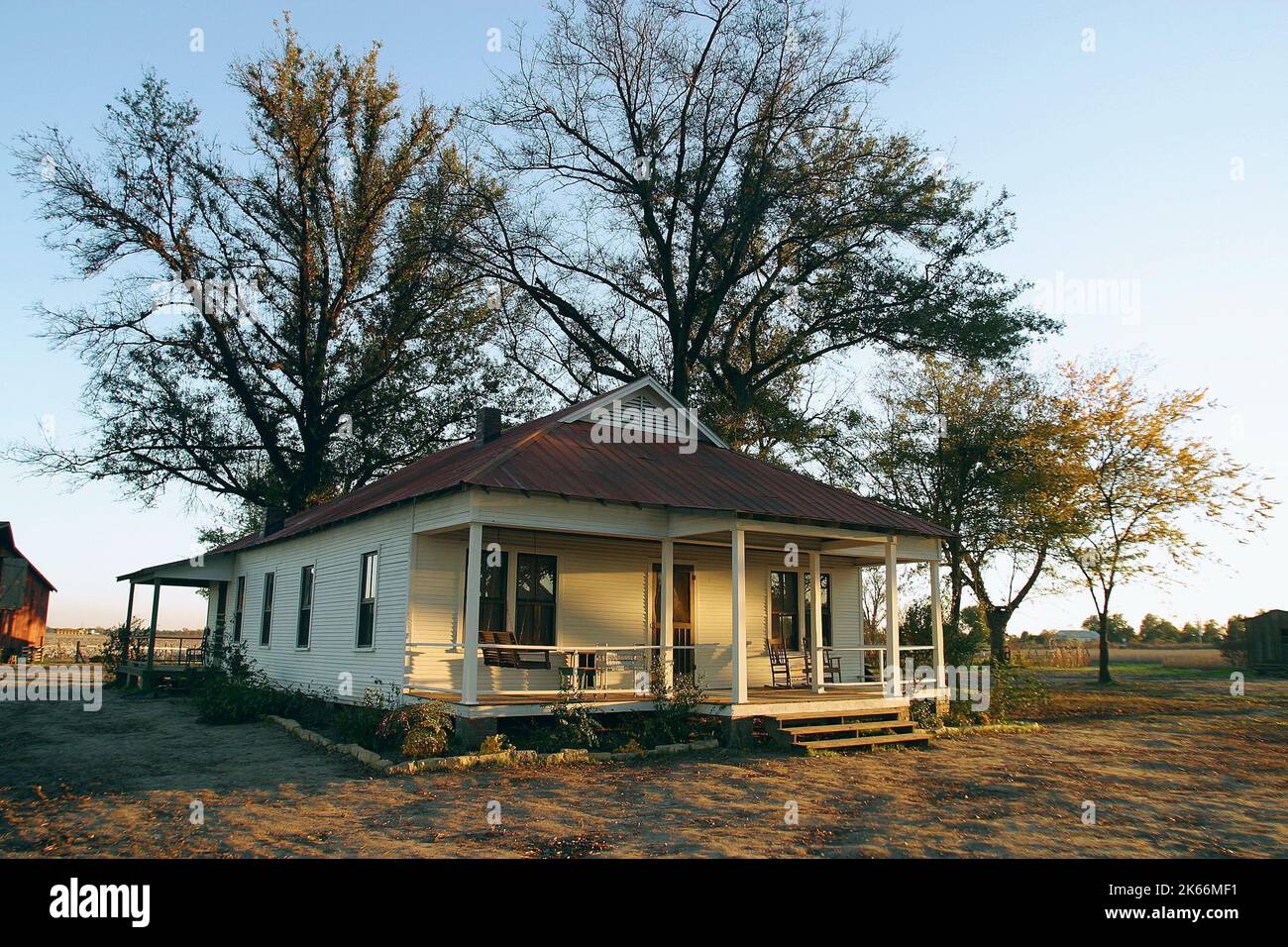 THE PAINTED HOUSE, A PAINTED HOUSE, 2003 Stock Photo Alamy