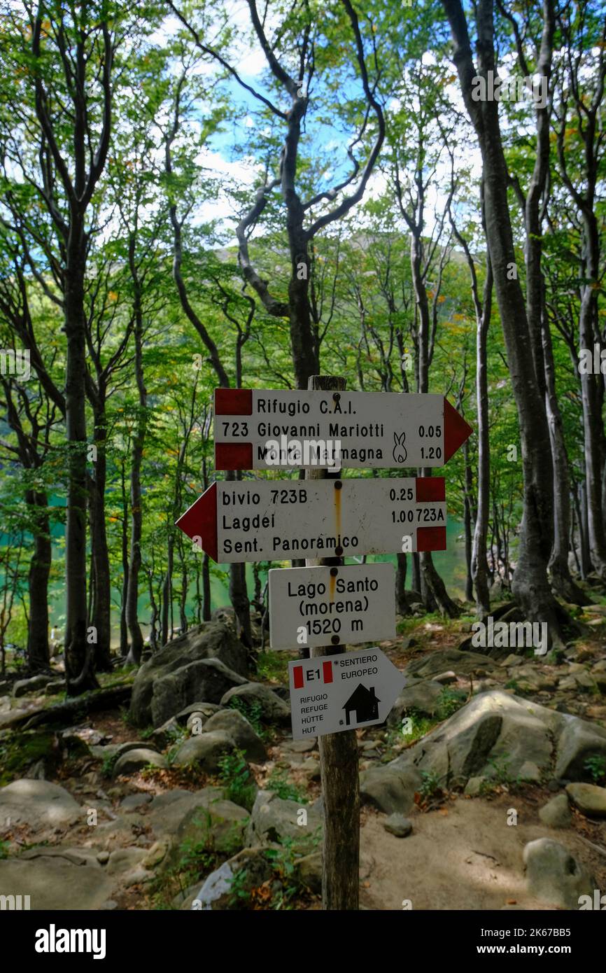 September 2022 Corniglio, Italy: Guide signs across the mountains and woods. Lake Lago Santo, Lagdei, Emilia-Romagna Stock Photo