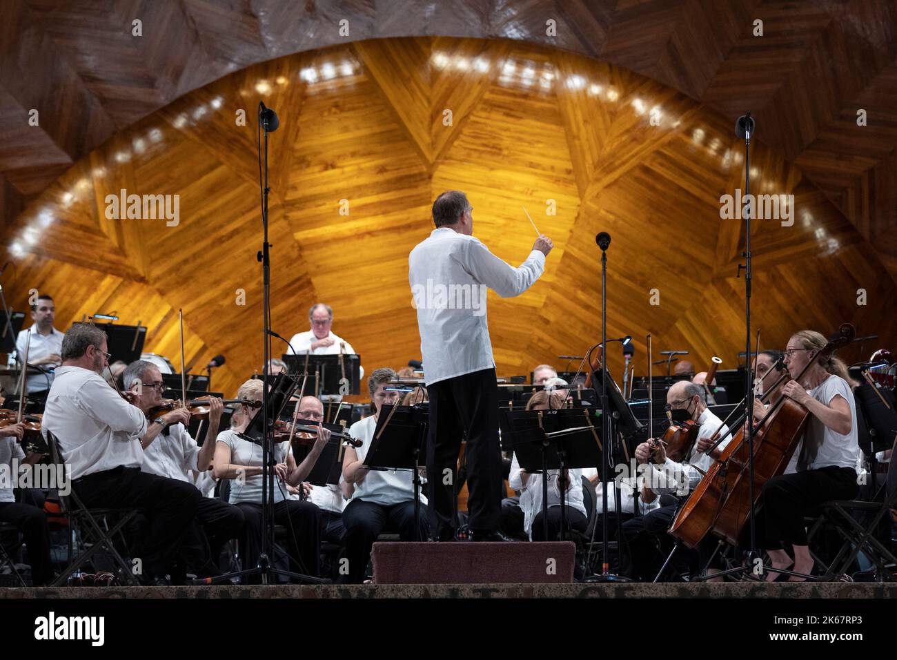 Boston Landmarks Orchestra summer outdoor concert at the Hatch Shell on