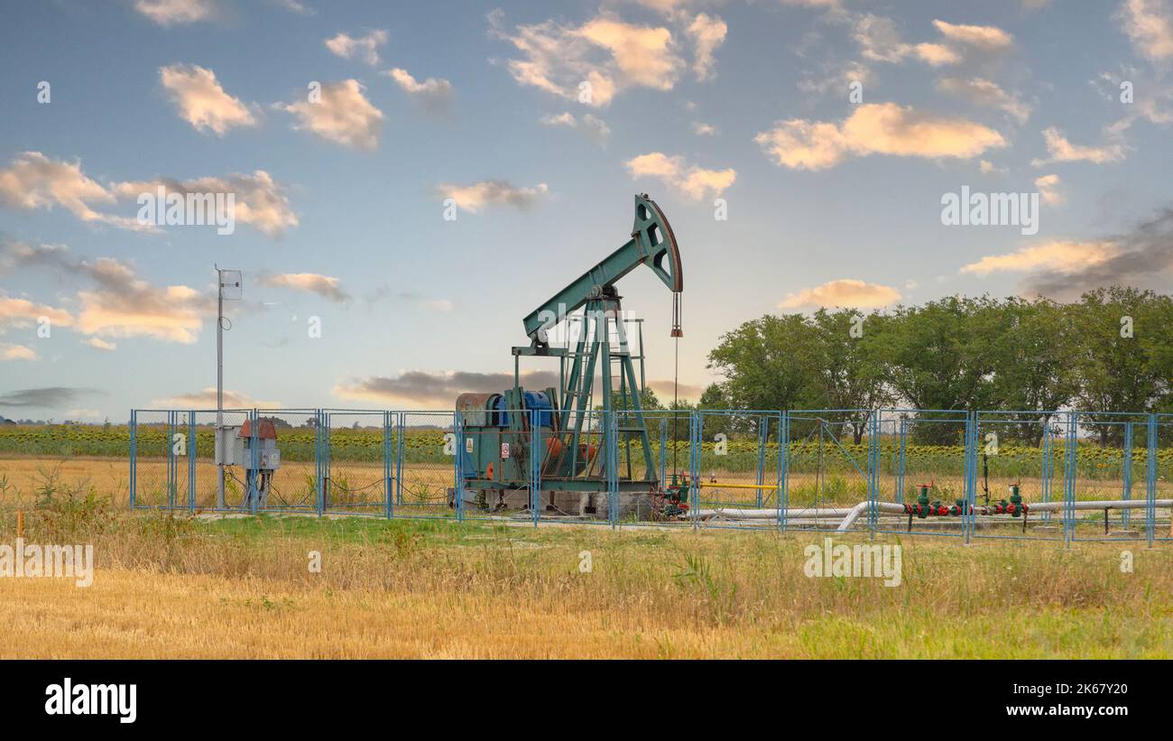 Pumping Oil Well Pump Jack at Field Pumpjack Stock Photo Alamy
