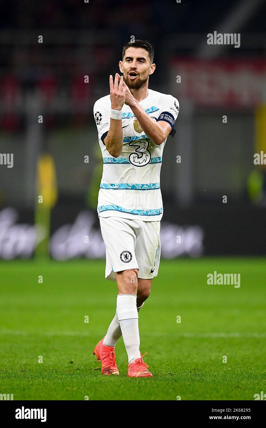 Milan, Italy. 11 October 2022. Jorginho of Chelsea FC gestures during the UEFA Champions League football match AC Milan and Chelsea FC. Credit: Nicolò Campo/Alamy Live News Stock Photo