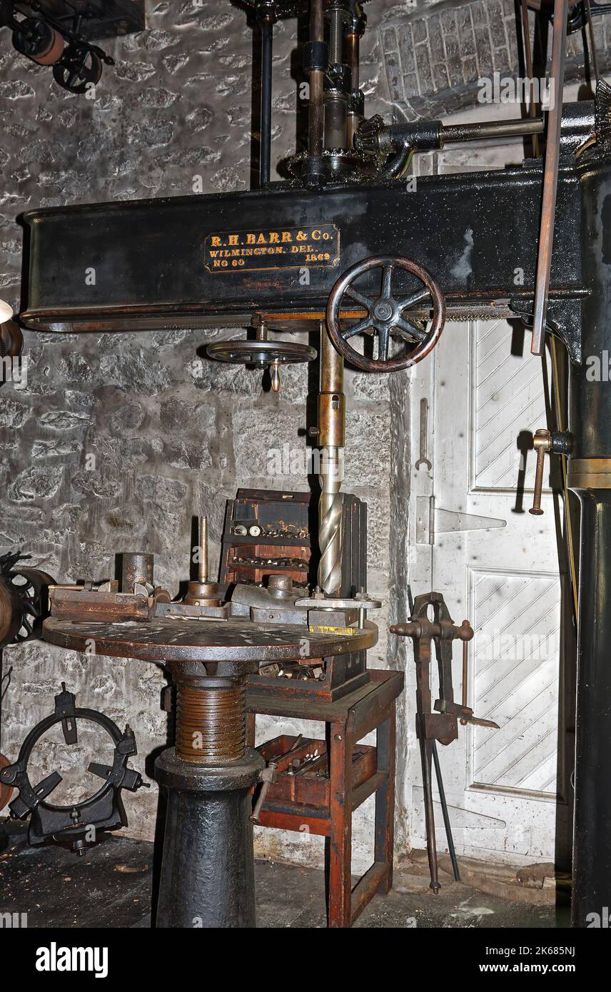 antique machine shop, R. H. Barr & Co., 1869, industry, equipment, adjustable radial drill press, Hagley Museum, Delaware, Wilmington, DE Stock Photo