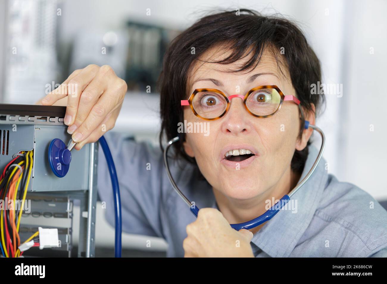 Nimatron Computer Computer virus animated bug infected hi-res stock photography and ...