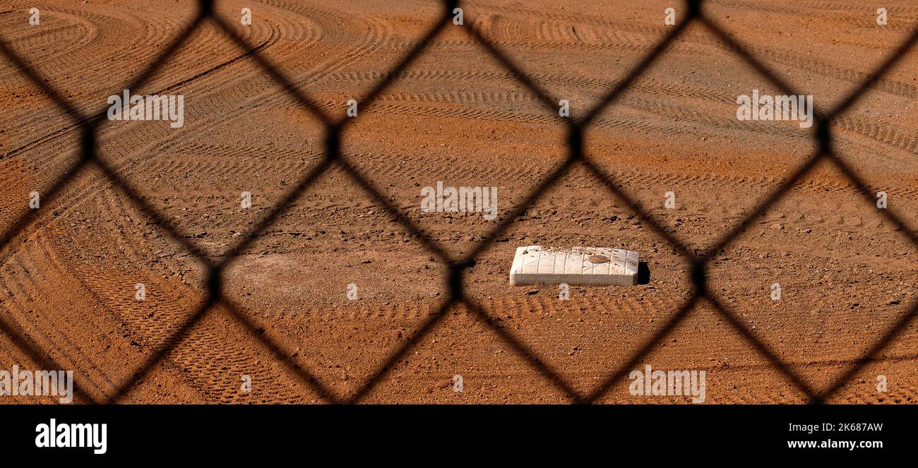 Fence diamond grid fence hi-res stock photography and images - Alamy