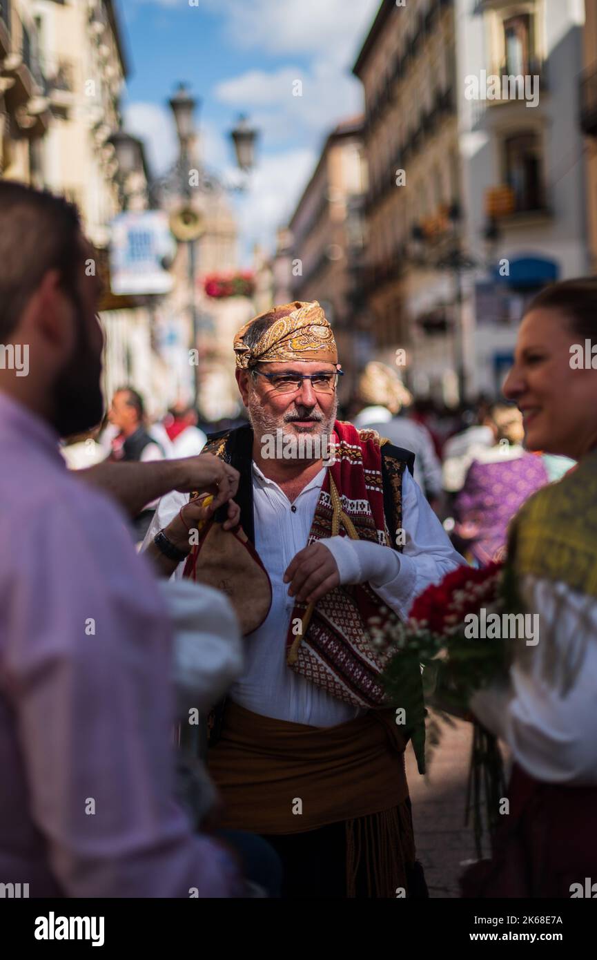 Offering to the Virgen del Pilar, in celebration of Spanishness Day Stock  Photo - Alamy