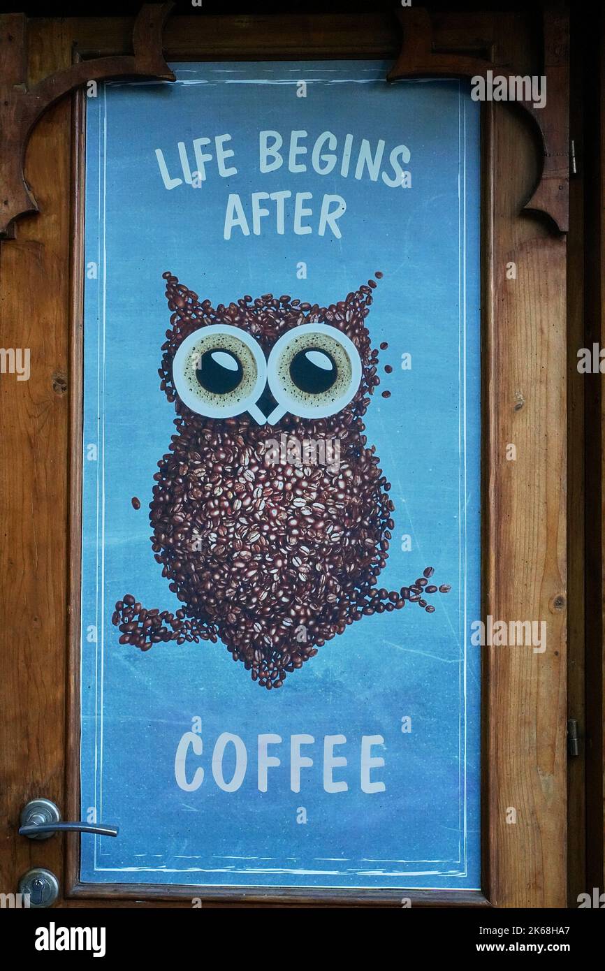 Tür mit Plakat, Life begins after Coffee, Altstadt, Tiflis, Georgien Stock Photo