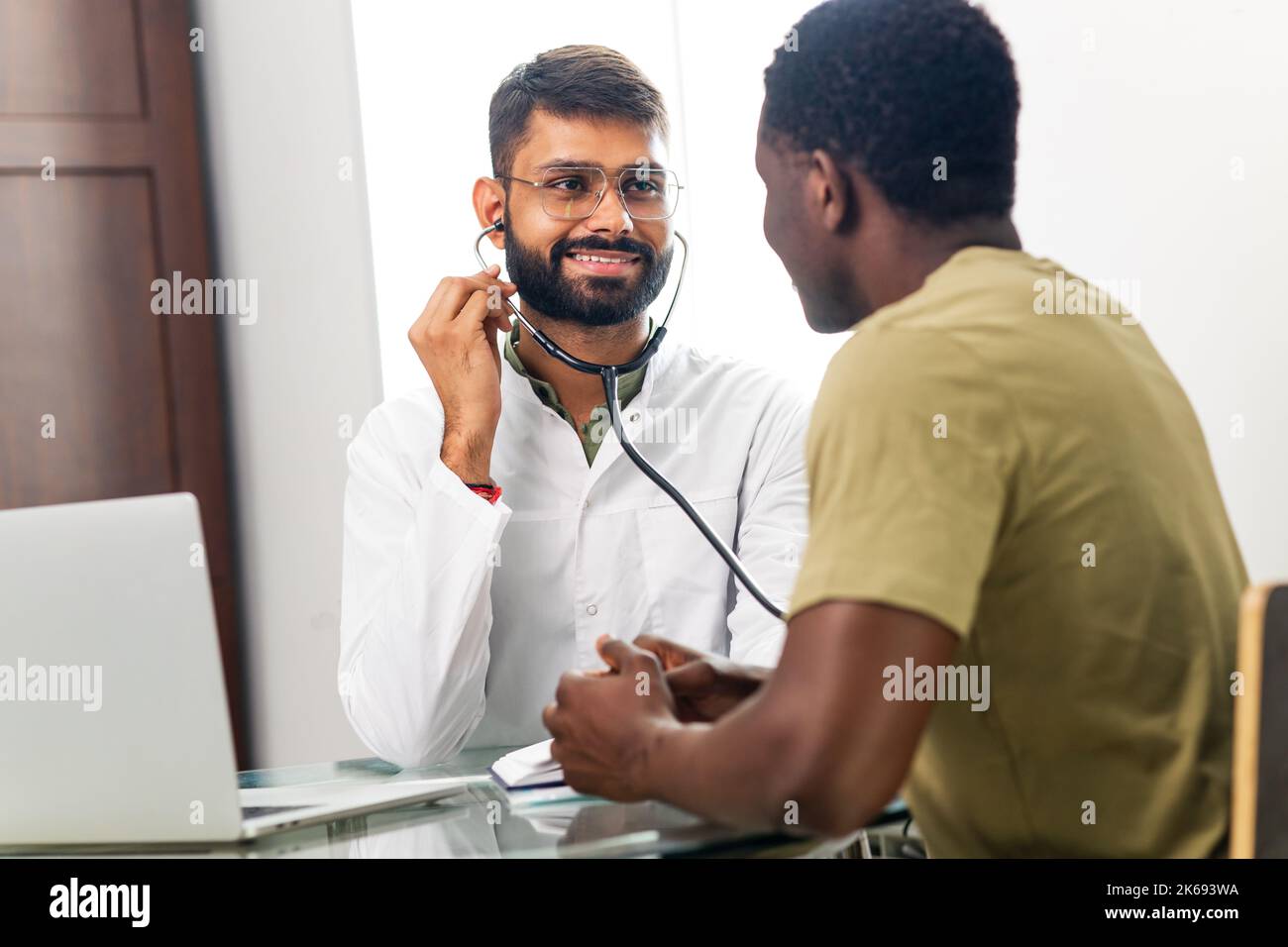 Doctor consultation india hi-res stock photography and images - Alamy