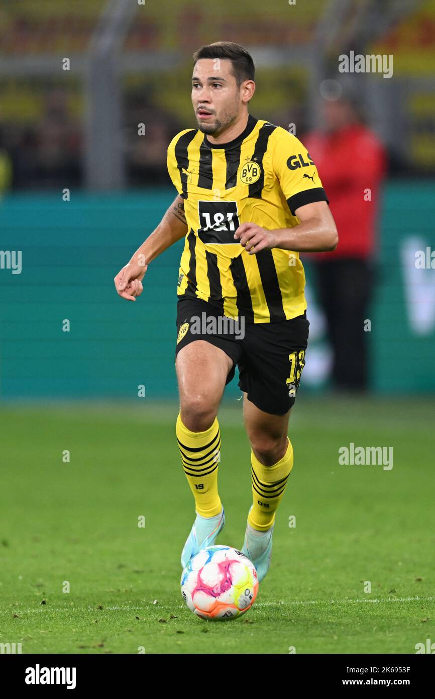 Naples, Italy. 12th Oct, 2022. DORTMUND - Raphael Guerreiro of Borussia Dortmund during the Bundesliga match between Borussia Dortmund and FC Bayern Munich at the Signal Iduna park on October 8, 2022 in Dortmund, Germany. ANP | Dutch Height | GERRIT FROM COLOGNE Credit: ANP/Alamy Live News Stock Photo