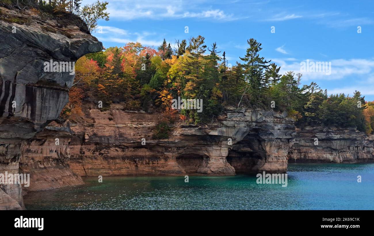 Pictured Rocks Michigan Fall Water fall pictured rocks hi-res stock photography and images - Alamy