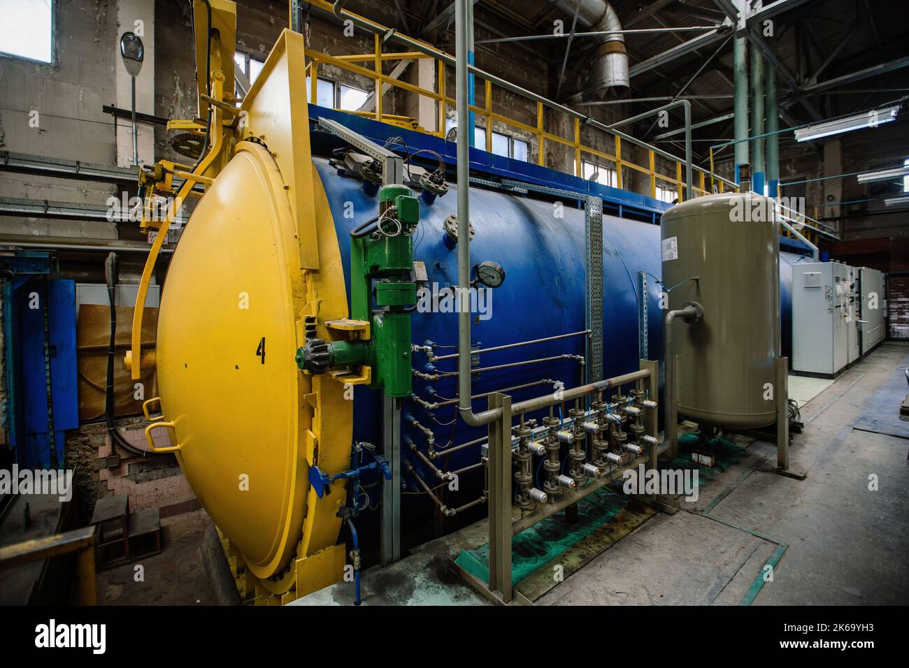 Industrial autoclave for construction material blocks production at