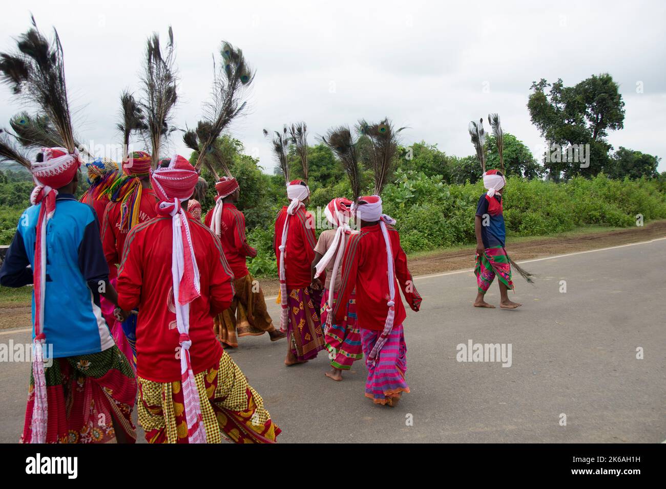 Tribal people performing folk dance in a forested area at Ajodhya Hills Purulia, West Bengal Stock Photo