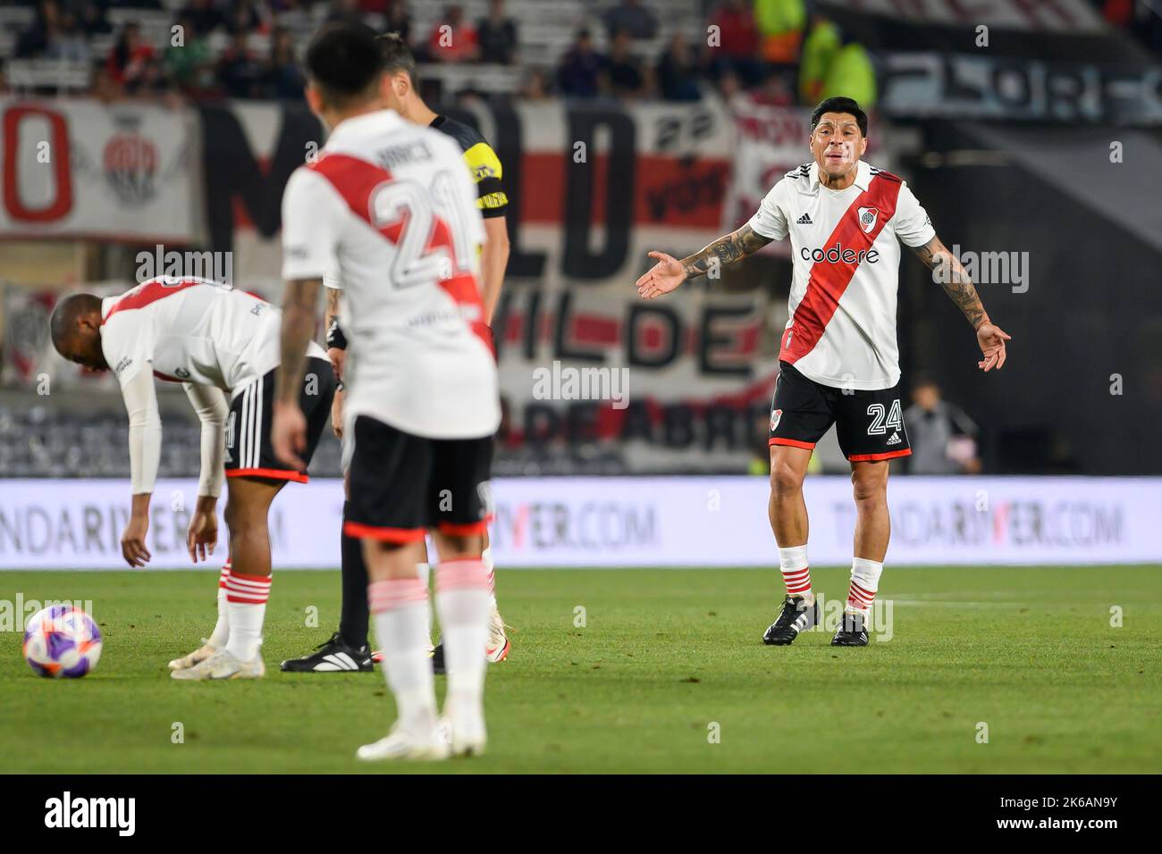 Buenos Aires, Argentina. 13th Oct, 2022. Enzo Perez (R) of River Plate reacts during the Liga Profesional 2022 match between River Plate and Platense at Estadio Monumental Antonio Vespucio Liberti. Final score; River Plate 2:1 Platense. Credit: SOPA Images Limited/Alamy Live News Stock Photo
