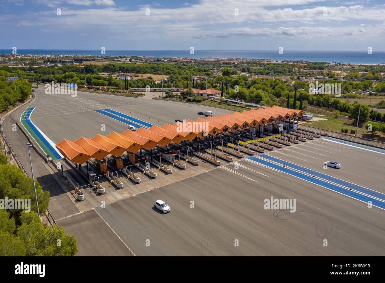 Aerial view of the toll on the C-32 highway in Cubelles (Garraf, Barcelona, Catalonia, Spain)  ESP: Vista aérea del peaje en la autopista C-32. España Stock Photo