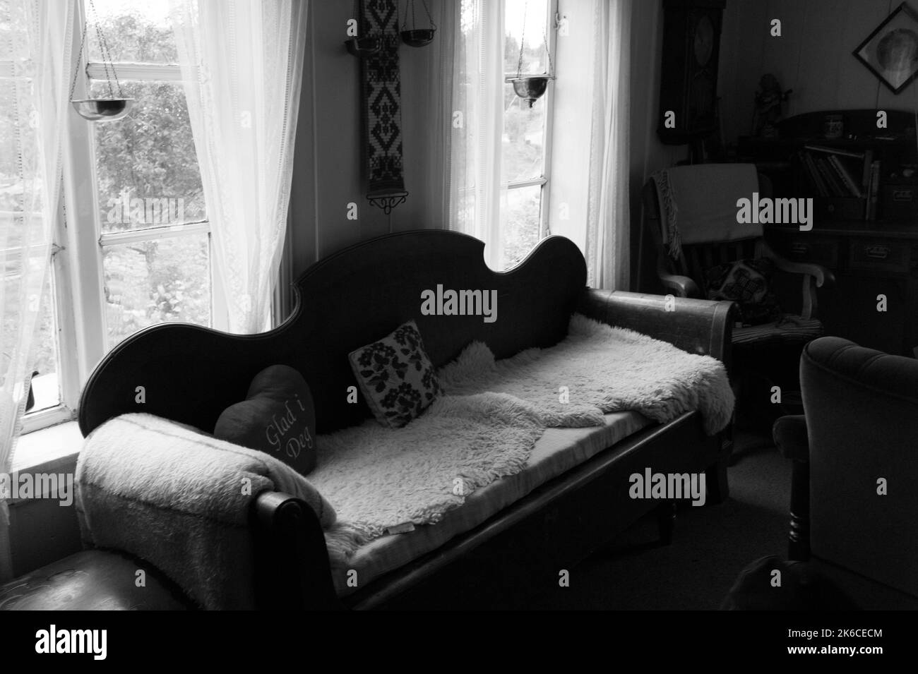 Interior Of Traditional Wooden House In Norway Stock Photo Alamy interior-of-traditional-wooden-house-in-norway-stock-photo-alamy