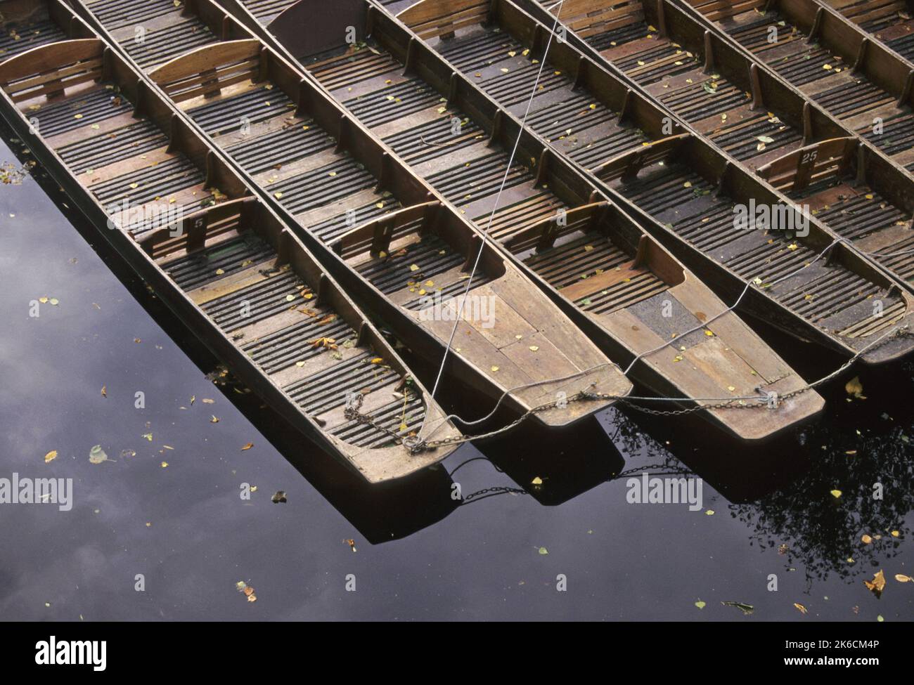 Punts on river Cherwell at Magdalen College Bridge, Oxford, England Stock Photo