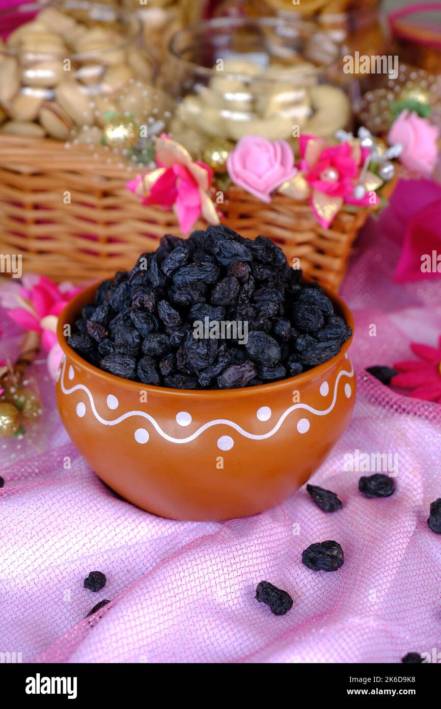 Mixed nuts and dried fruits, Nuts and Dry Fruits, Healthy snack mix