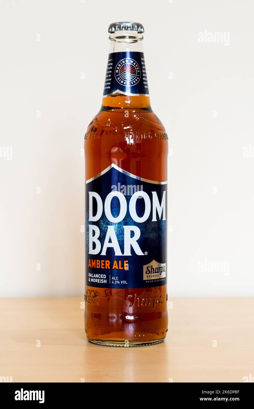 Sharps Doom bar Amber ALE isolated bottle Stock Photo
