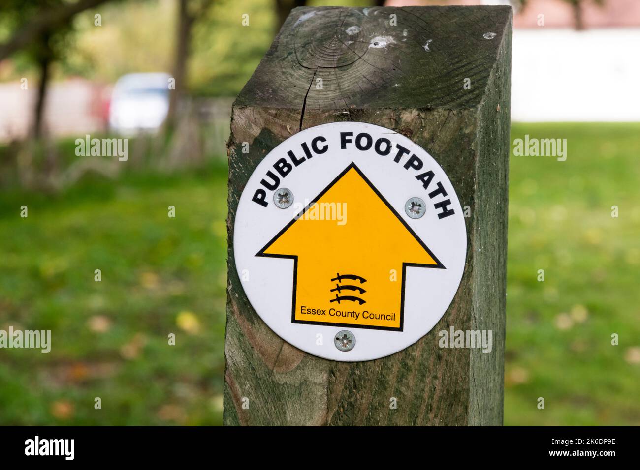 A Public Footpath with an Essex County Council waymarking sign. Stock Photo