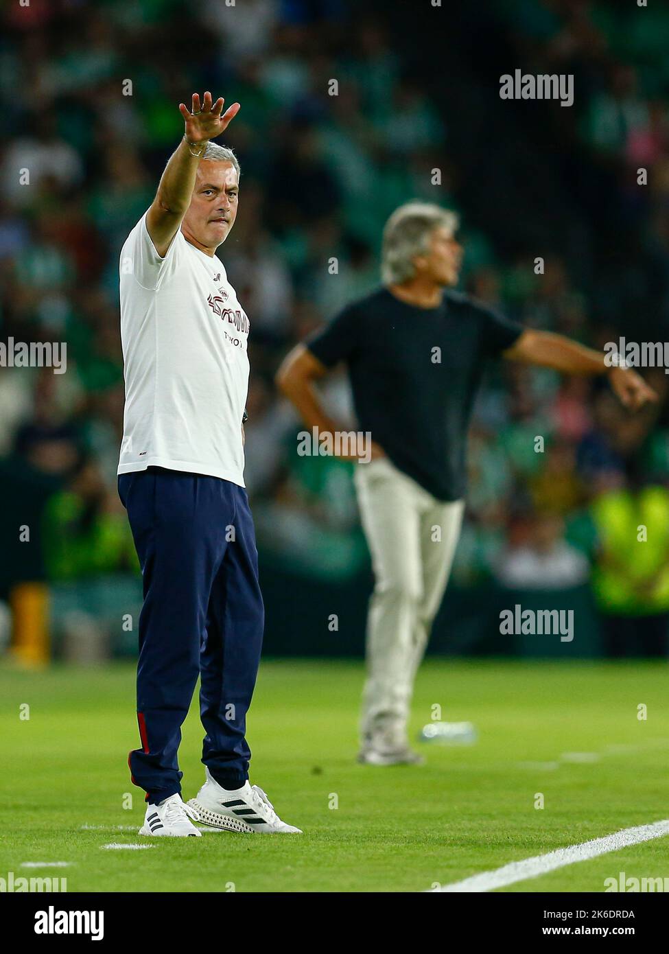 Portuguese Manager Laments "Inexplicable" Defeat and Criticizes Referee After Betis Upset Portuguese Manager Laments "Inexplicable" Defeat and Criticizes Referee After Betis Upset