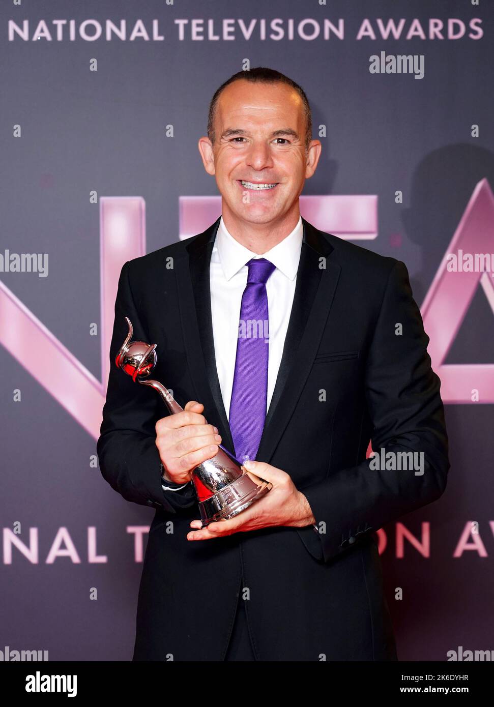 Martin Lewis in the press room after winning the TV Expert award at the National Television Awards 2022 held at the OVO Arena Wembley in London. Picture date: Thursday October 13, 2022. Stock Photo