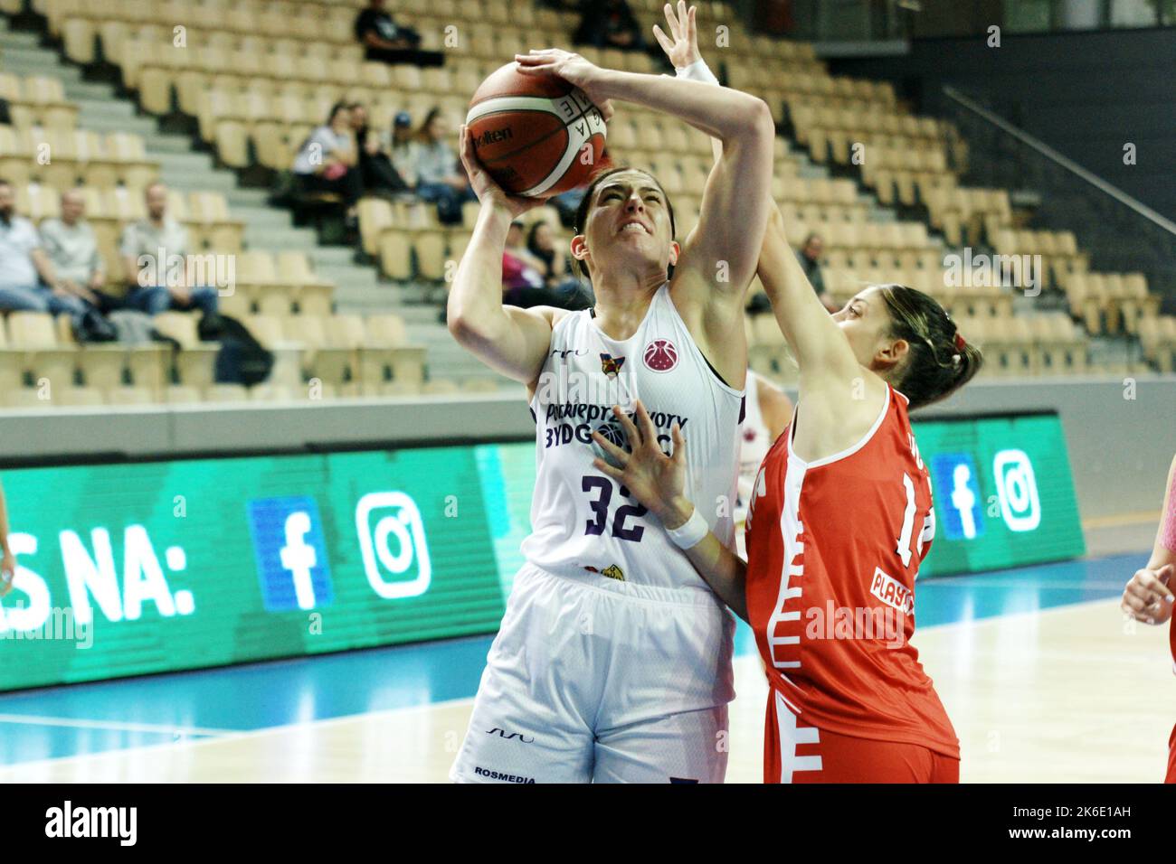 October 13, 2022, Warsaw, Warsaw, Poland: BYDGOSZCZ 13.10.2022..KOSZYKOWKA  KOBIET KOBIETY PUCHAR EUROPY ROZGRYWKI MIEDZYNARODOWE FAZA GRUPOWA SEZON  2022/2023..WOMEN BASKETBALL EUROCUP EURO CUP GROUP STAGE SEASON  2022/2023....BASKET 25 BYDGOSZCZ (POLSKA ...