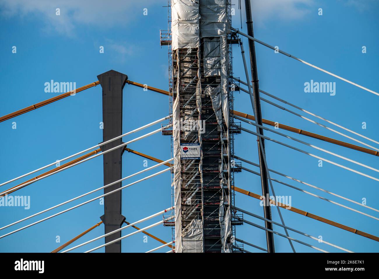 New construction of the Neuenkamp motorway bridge on the A40, over the