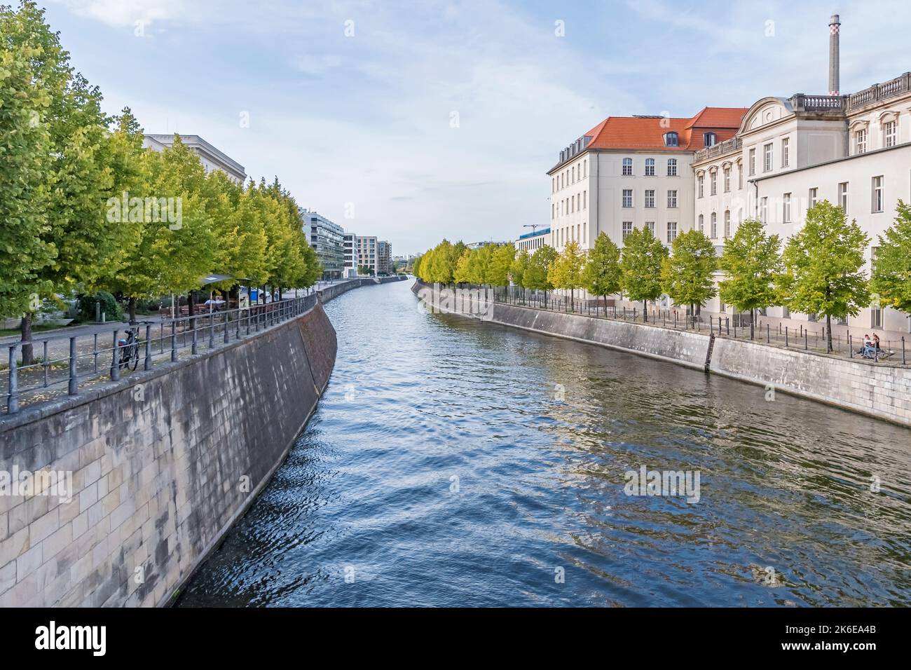 Berlin, Germany - September 23, 2022:  Berlin-Spandau shipping canal with the building of Federal Ministry for Economic Affairs and Energy and the new Stock Photo