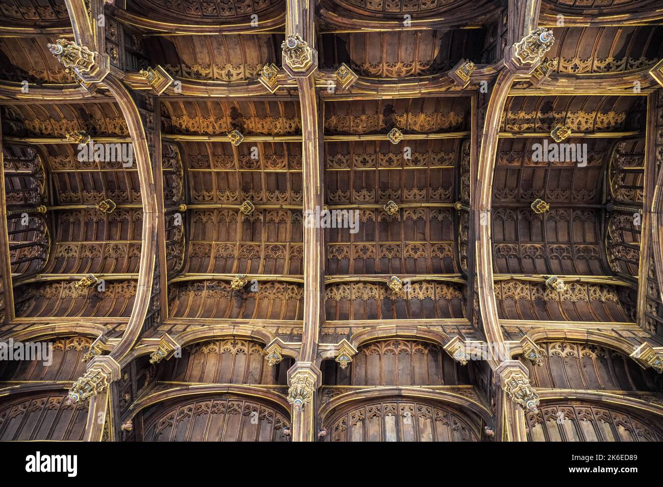 The hammerbeam roof of the Great Hall in Hampton Court Palace, Richmond upon Thames, London, England United Kingdom UK Stock Photo