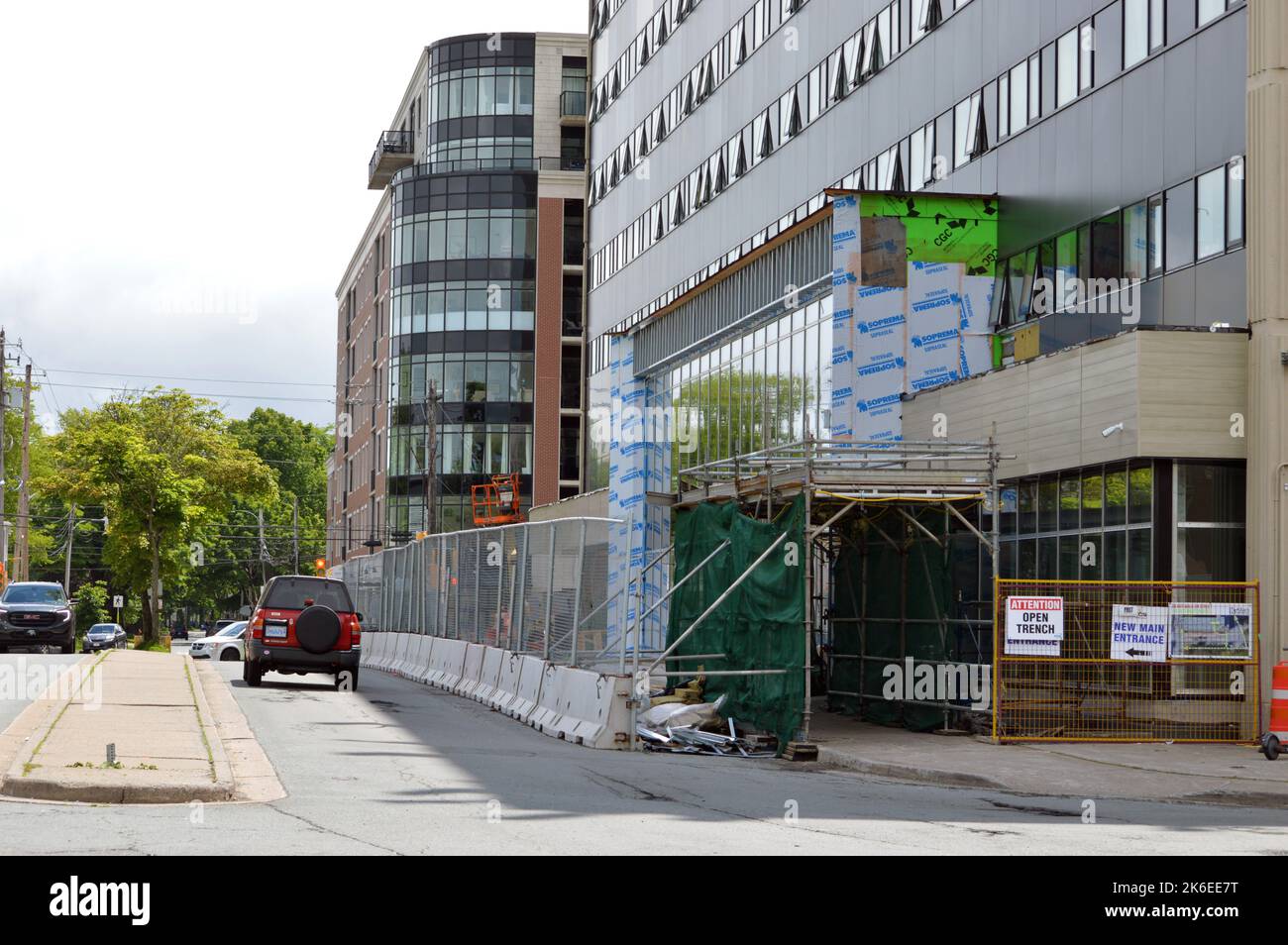 Renovation project underway at Quinpool Tower, an apartment building on Quingate Place in
