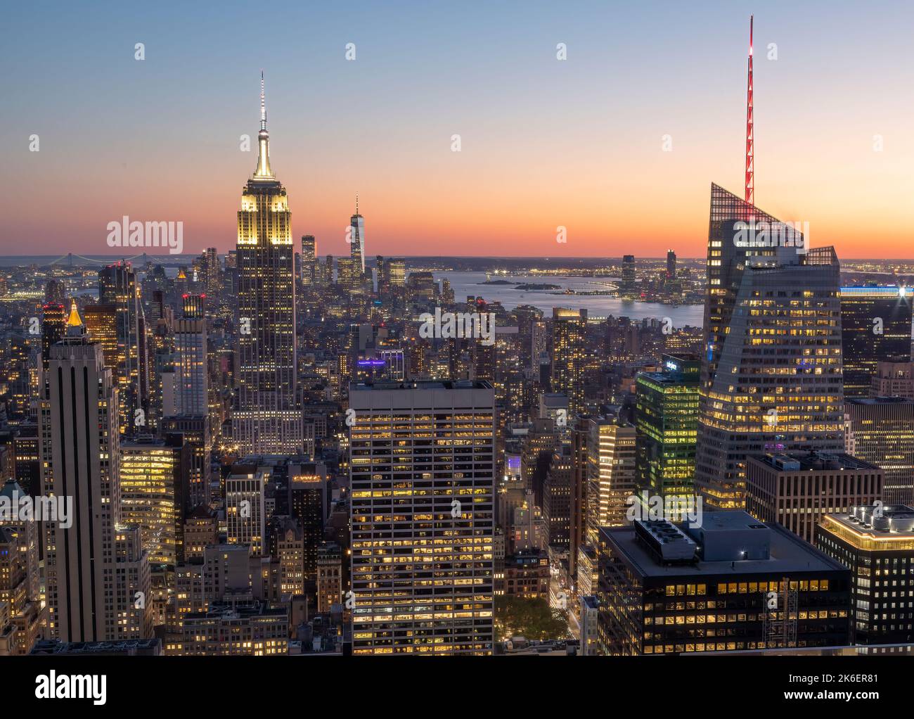 Top of the rock new york people sky hi-res stock photography and images ...