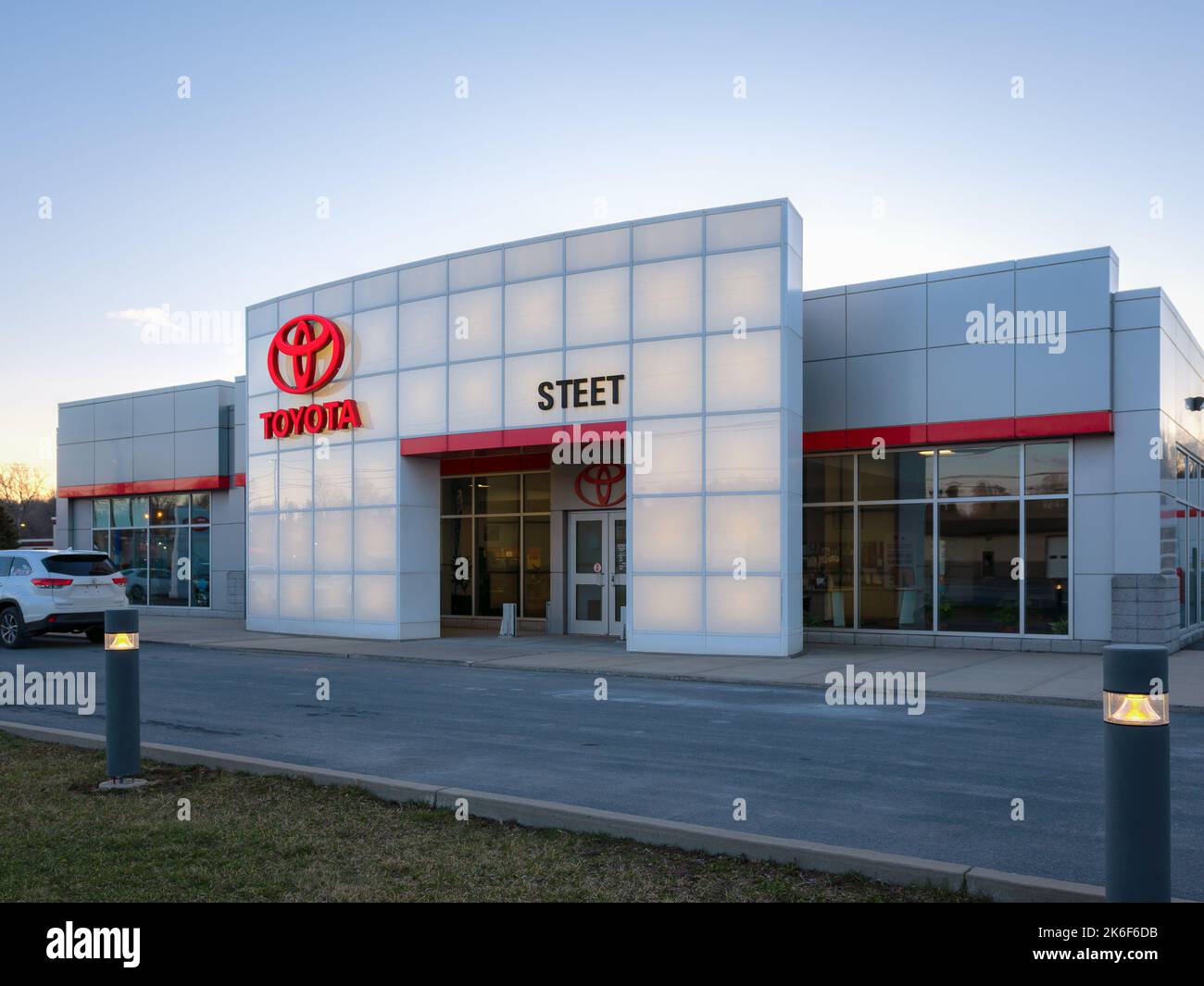 Toyota steet hires stock photography and images Alamy