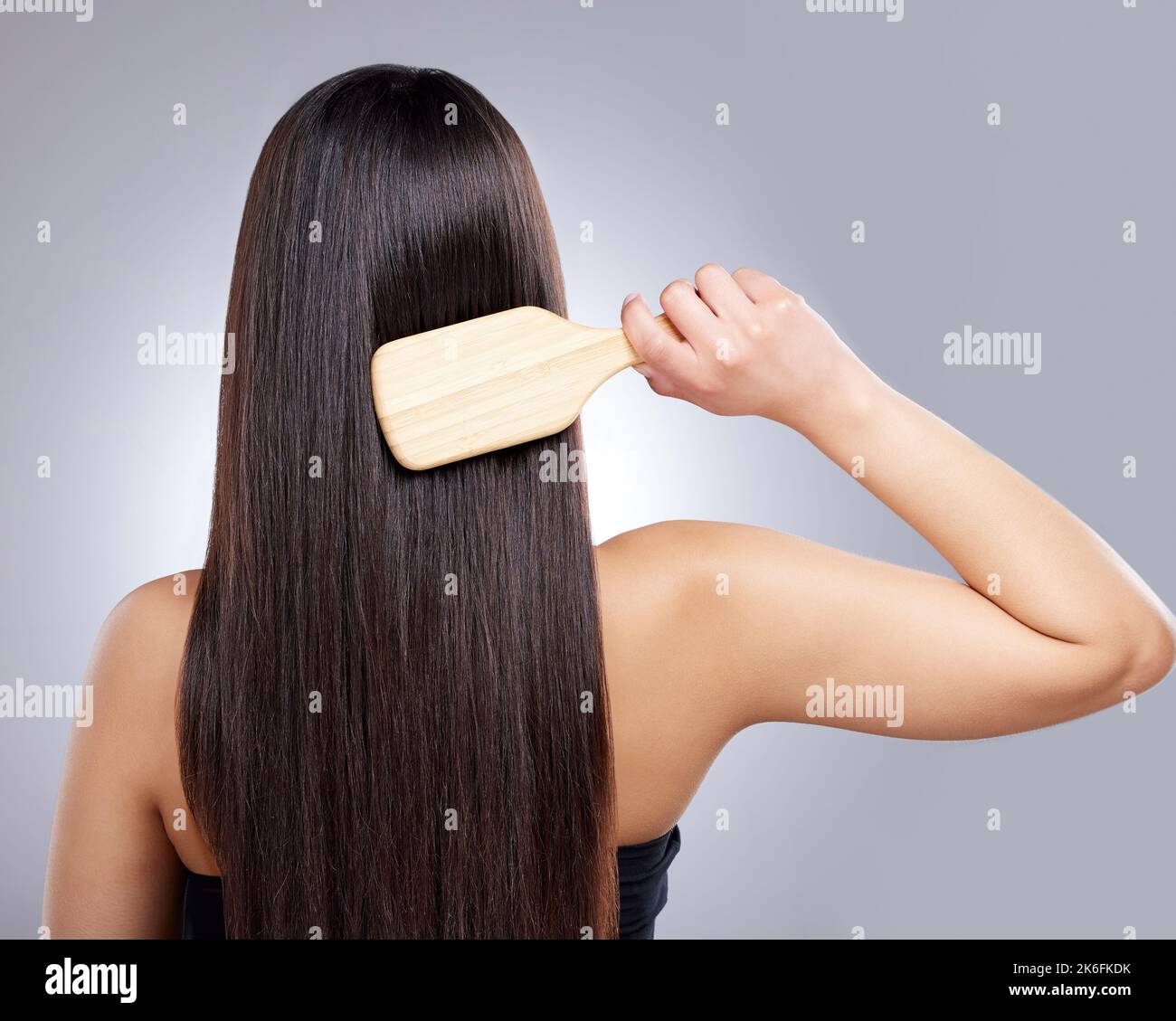 Sleek and shiny hair, rear view hi-res stock photography and images - Alamy
