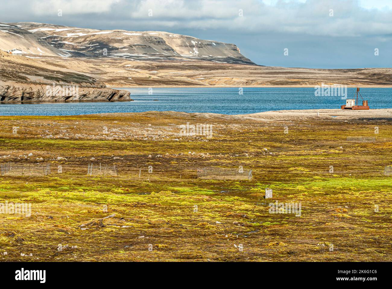 Minimalist arctic landscape at Svalbard, Norway Stock Photo