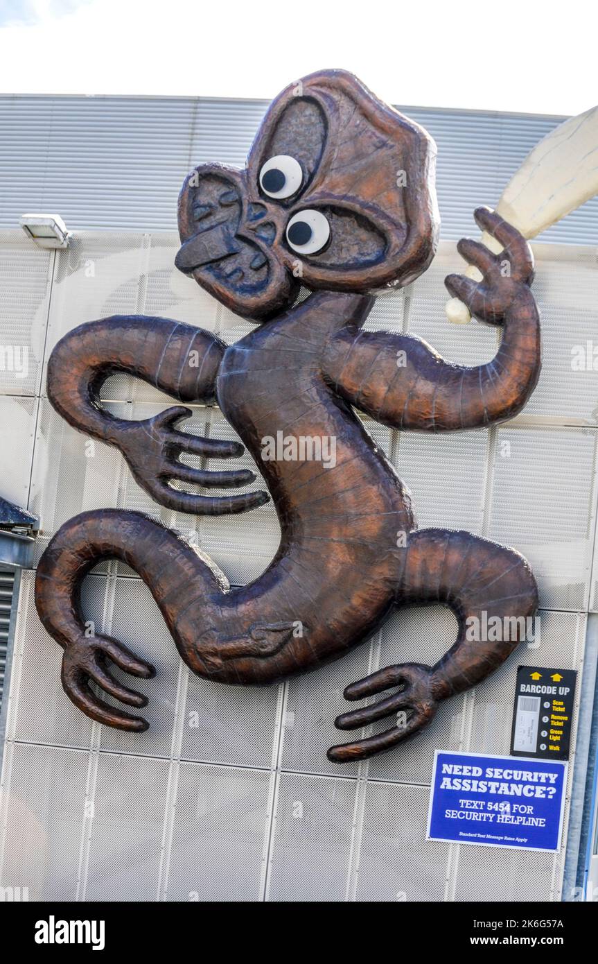 One of the two large Maori wooden carvings with the famous Haka, at the main entrance for VIPs at the Westpac Stadium at Waterloo Quay, Pipitea in Wel Stock Photo