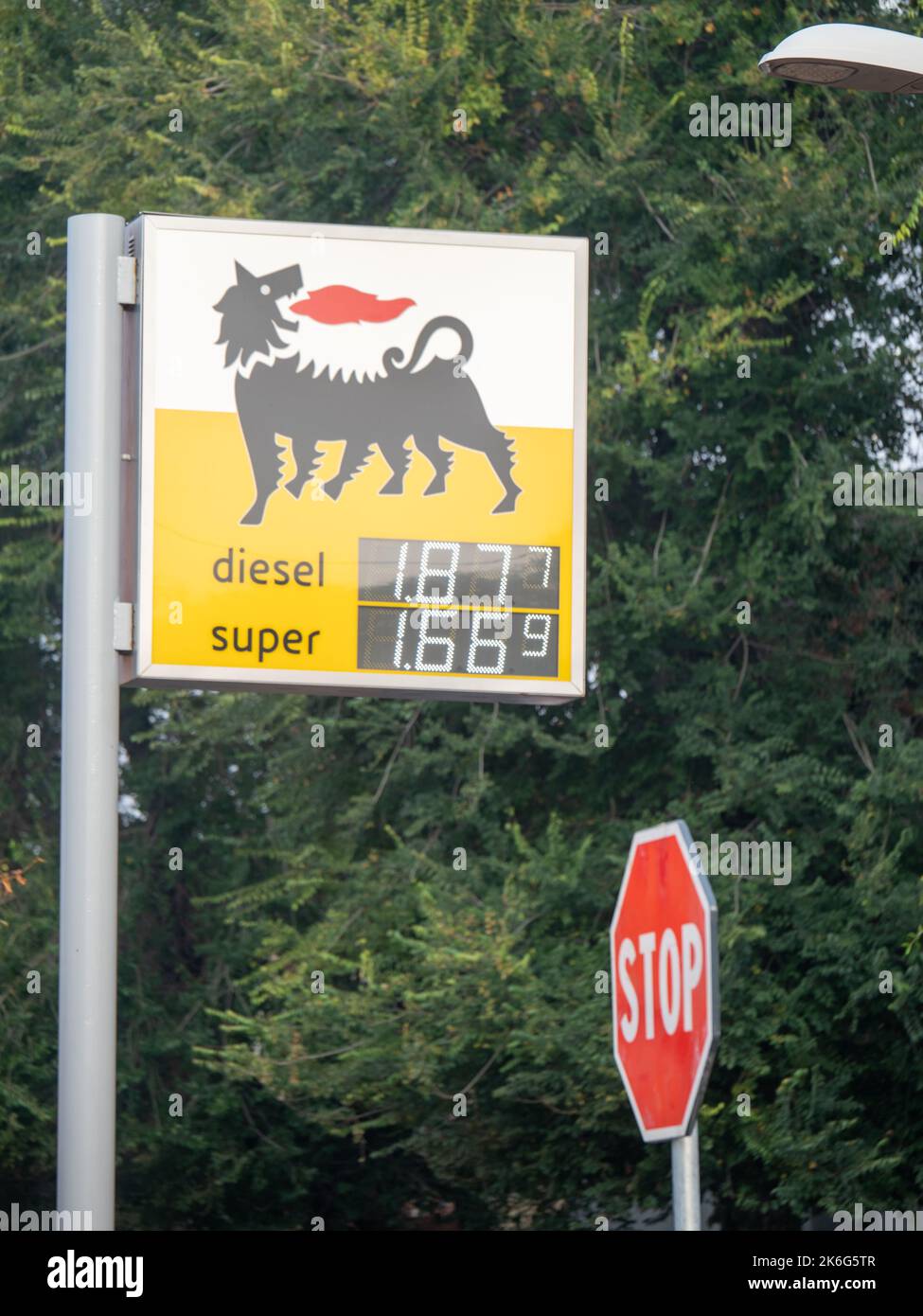 Oil tank truck icon hires stock photography and images Alamy