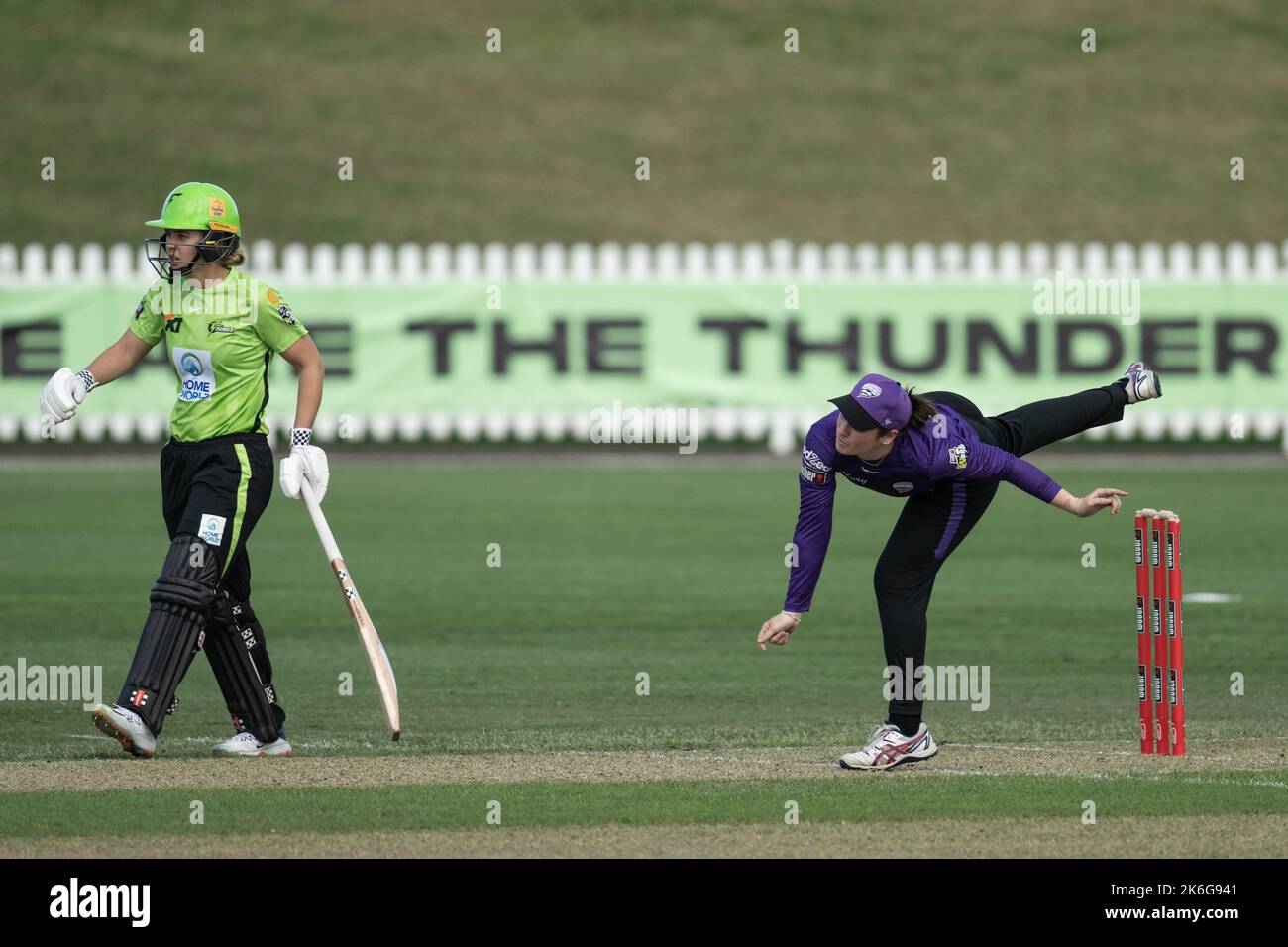 Sydney, Australia. October 14, 2022, Nicola Carey Of The Hurricanes ...