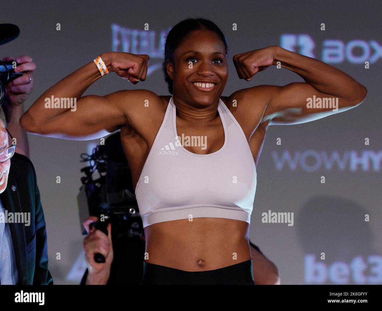 Savannah marshall and claressa shields weigh in genesis cinema hires