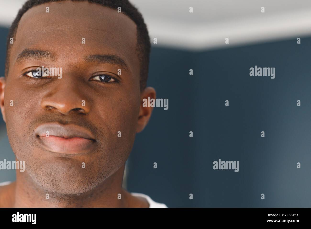 African american man looking up hi-res stock photography and images - Alamy