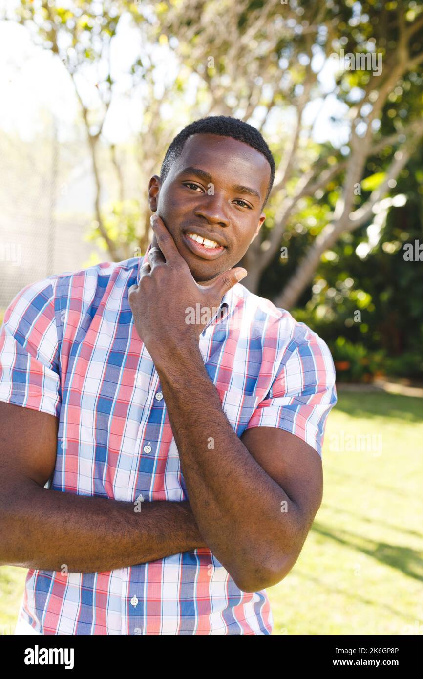 African american man standing hi-res stock photography and images - Alamy