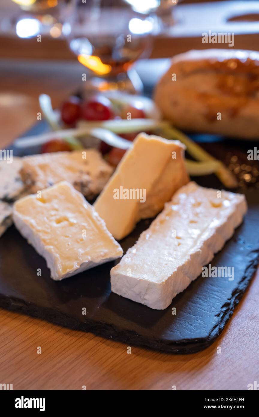 Pairing of scotch whiskies and farmers scottish cheeses cheddar